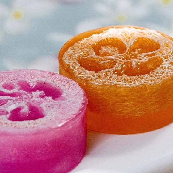 Gardenia Natural Loofah Soap - Picture 3 of 6